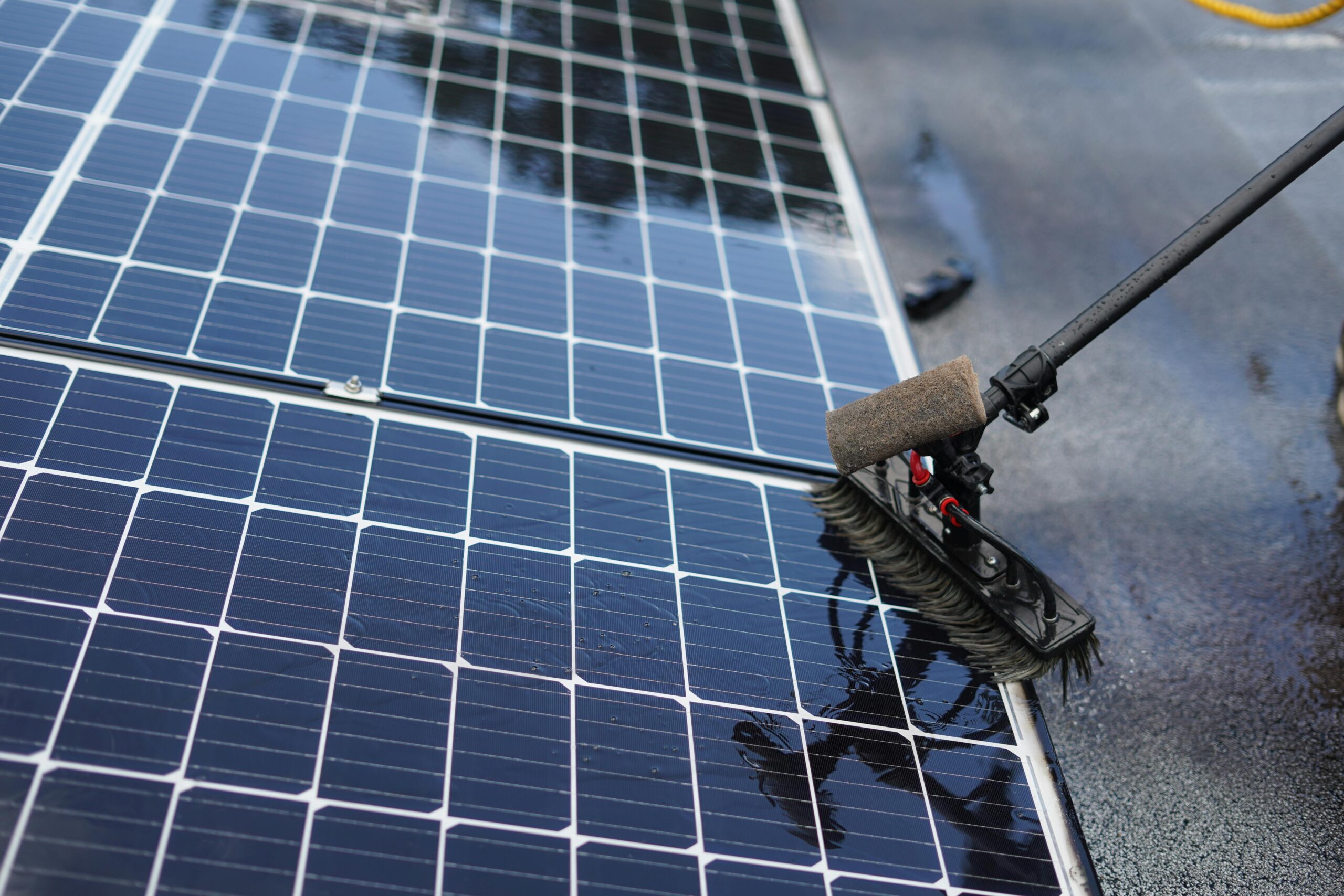 How Robotic Cleaning Technology Improves Solar Performance